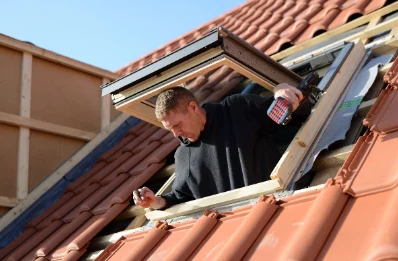 Pose de fenêtres de toit Velux à Braillans
